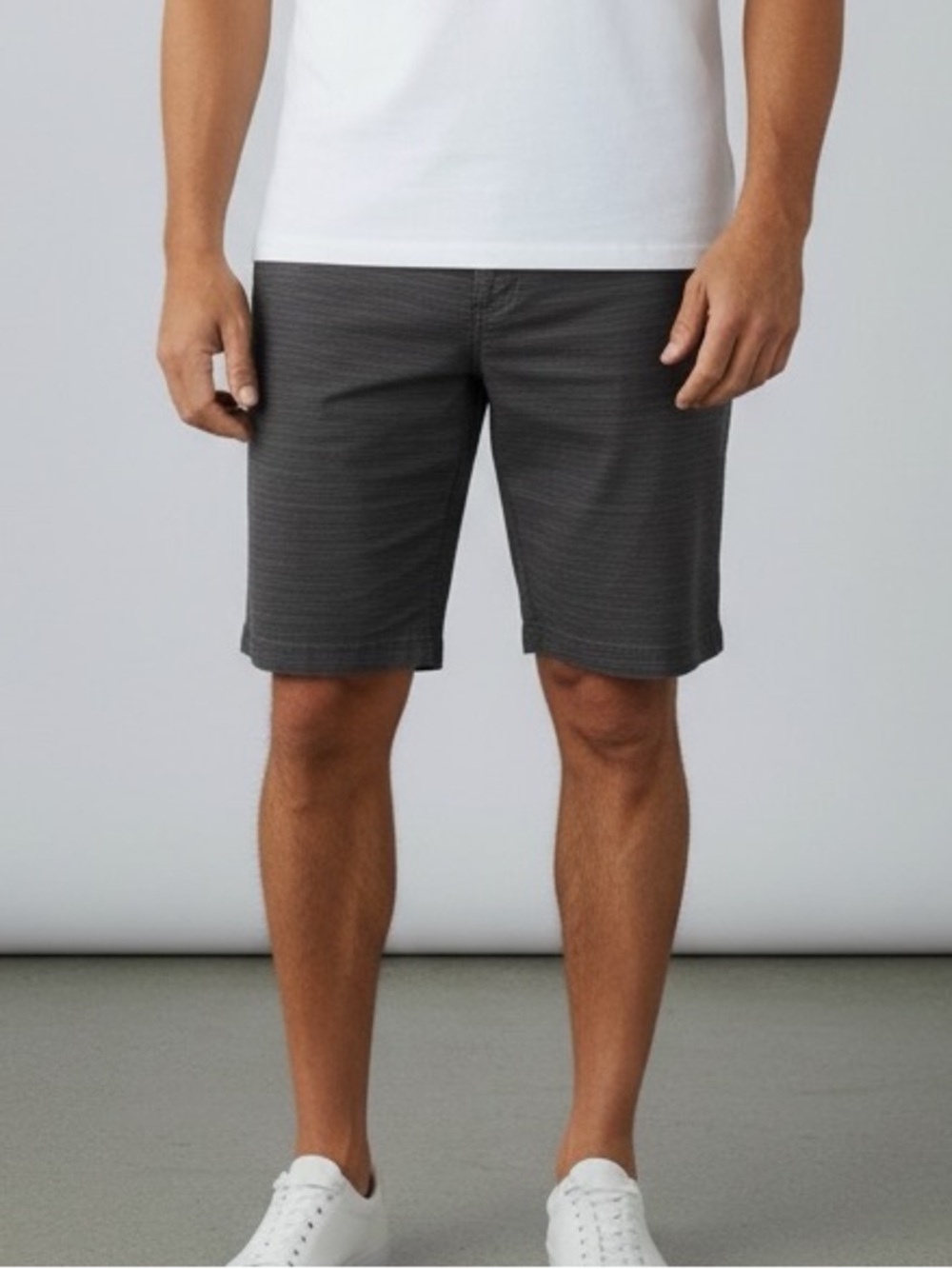 Travis Mathew Shorts Gray Striped Performance Flat Front Golf 10" Inseam 38